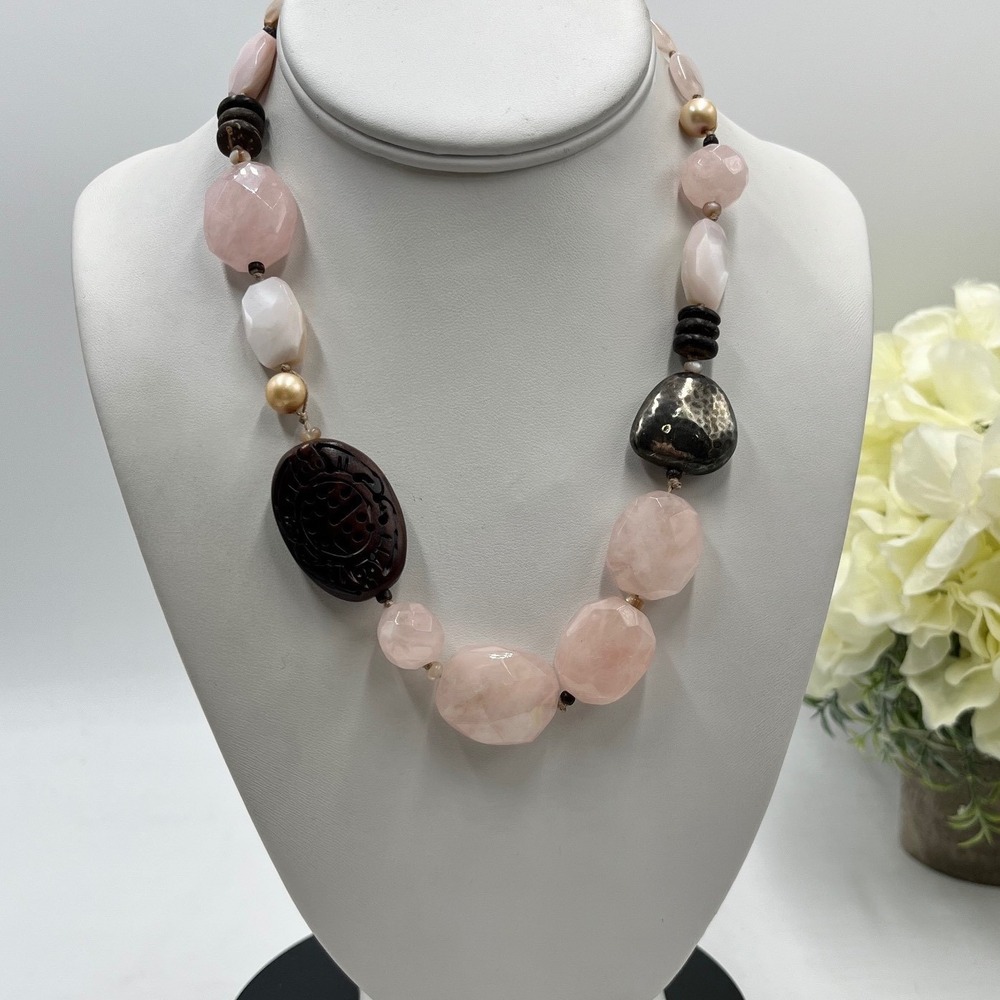 Silpada Retired Pink Rose Quartz Carved Palm Wood Pearl item N1819 Coco Necklace